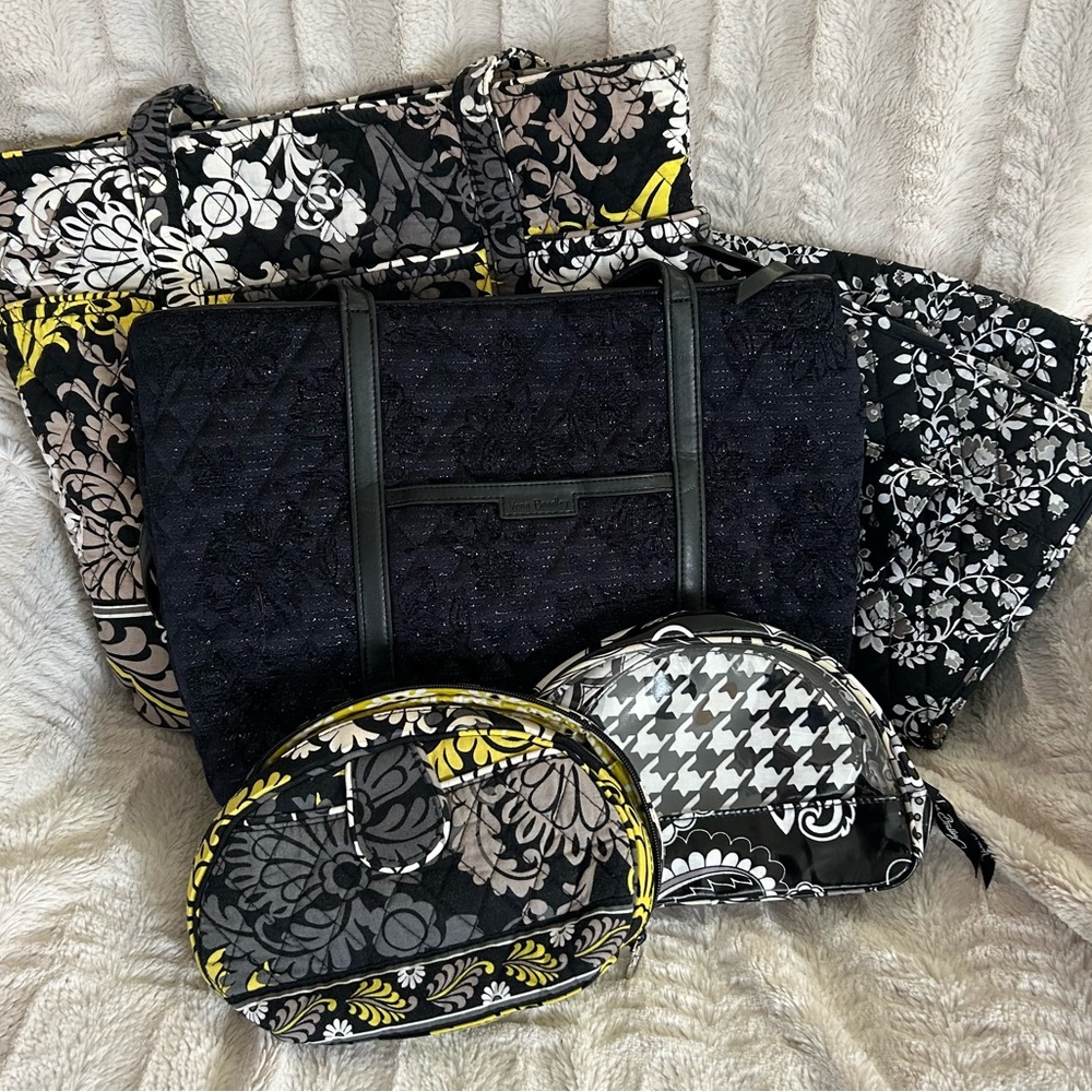 Vera Bradley 5 Piece Travel and Tote Set in Black and White Floral